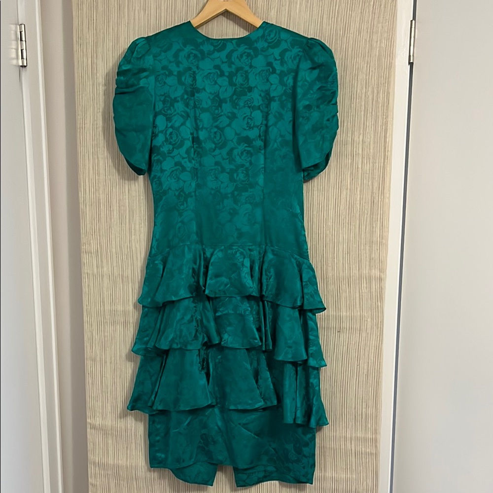 Silk studio Green Ruffled Tiered Midi Dress with Puff Sleeves vintage size 8